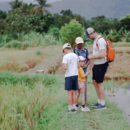 בוקיט לוואנג Ambow Homestay Jungle Trekking & Village Tour מראה חיצוני תמונה